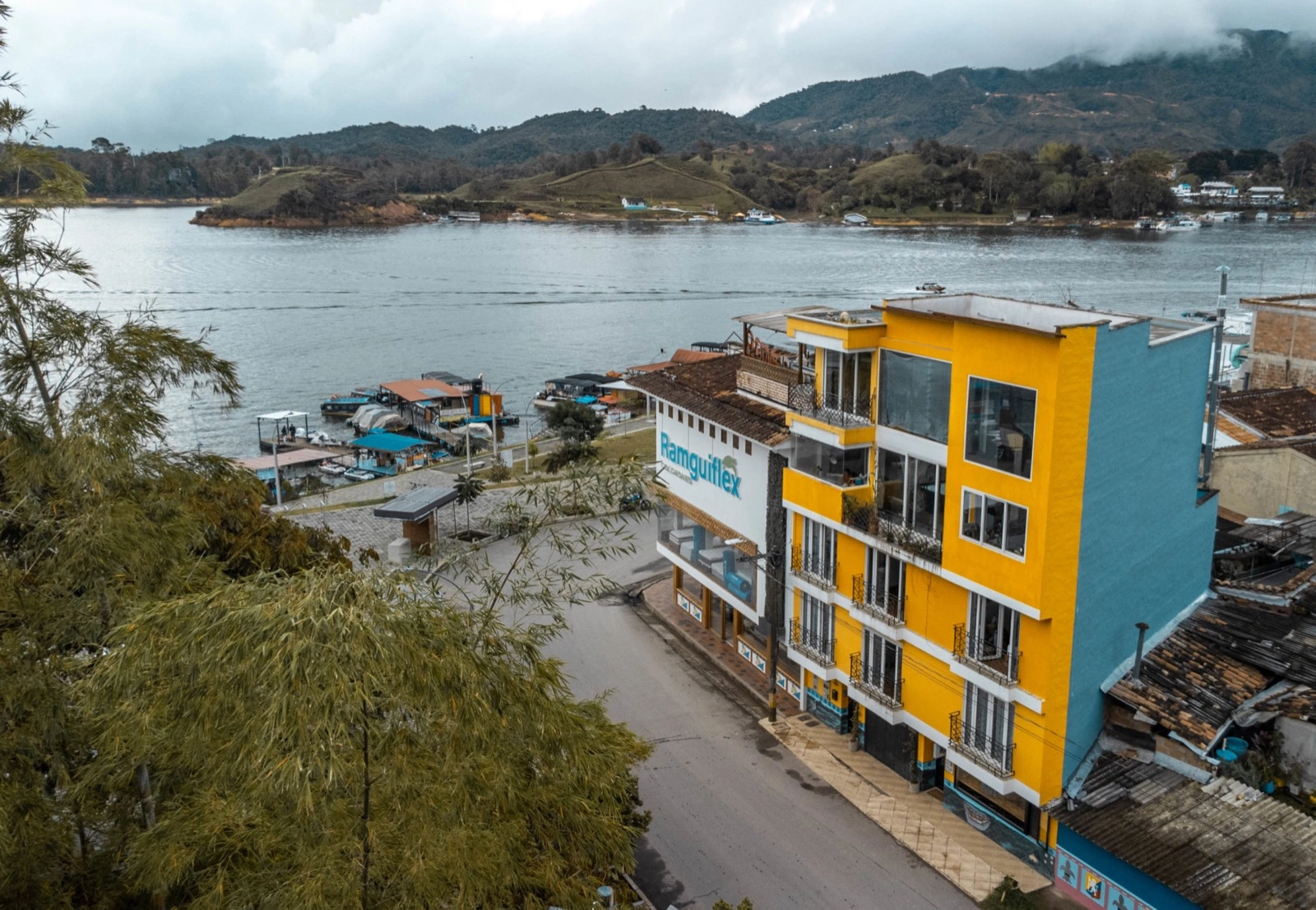 Casa Dodo Guatapé — boutique apartments with lake panorama in Guatapé, Colombia